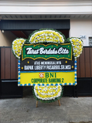 Papan Bunga Duka di Wenang Utara